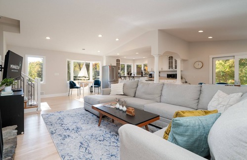 Mound House | MINNeSTAY* Carlow Manor | Nature |