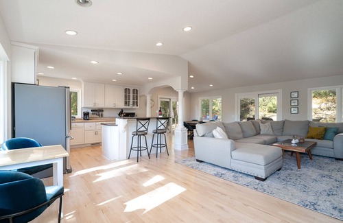 Mound House | MINNeSTAY* Carlow Manor | Nature |