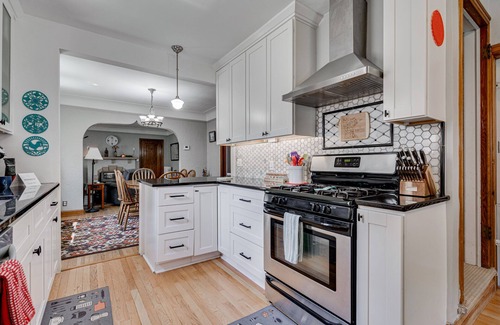 Fulton House | MINNeSTAY* Edina Escape