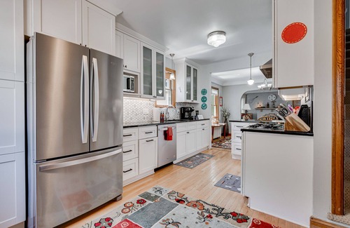 Fulton House | MINNeSTAY* Edina Escape