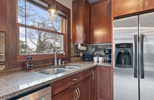 Edina House | MINNeSTAY* Fulton Lodge | Close to the Lakes!