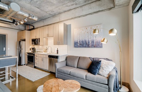 Warehouse District Apartment | MINNeSTAY* Sable 507 North Loop