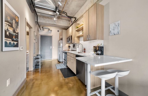 Warehouse District Apartment | MINNeSTAY* Sable 603