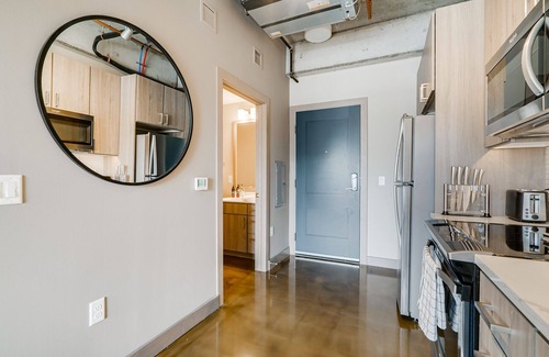 Warehouse District Apartment | MINNeSTAY* Sable 607