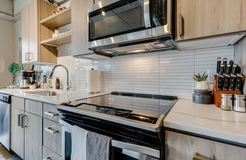 Warehouse District Apartment | MINNeSTAY* Sable 608 One Bedroom | Target Field