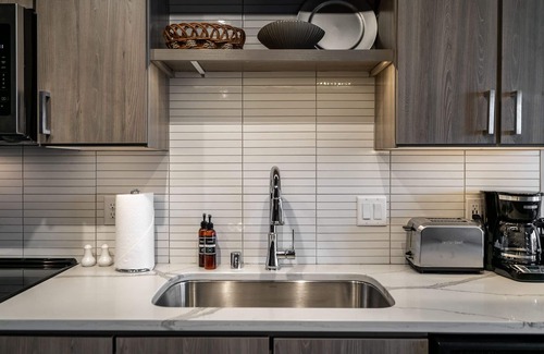 Warehouse District Apartment | MINNeSTAY* Sable 803