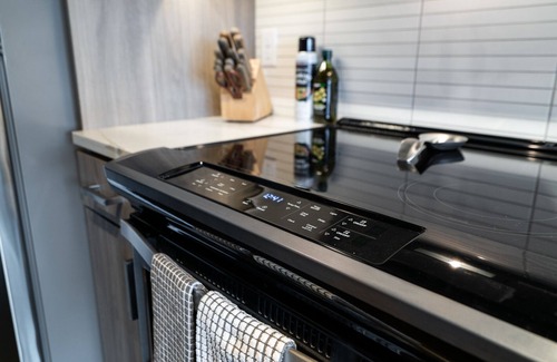 Warehouse District Apartment | MINNeSTAY* Sable 803