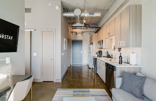 Warehouse District Apartment | MINNeSTAY* Sable 806 | Biz Travel