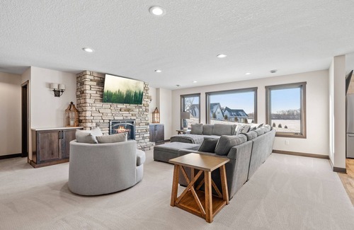 Center City House | MINNeSTAY* The Belle Retreat | Lakeside | Luxury
