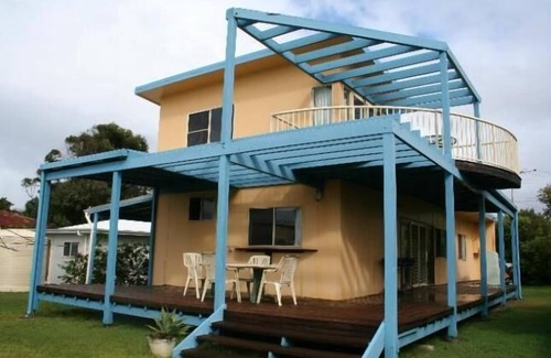 Minnie Water House | Minnie Manor Minnie Water
