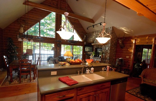 Minocqua Cabin | Minocqua Fence Lake Chain Stunner!!!