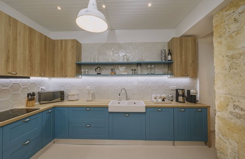 Old Town Rethymnon House | Minoos Residence, Central restored/modern 3floor house w/seasonal roof pool