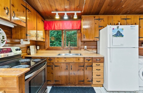 Minden Hills House | MinRic Cottage