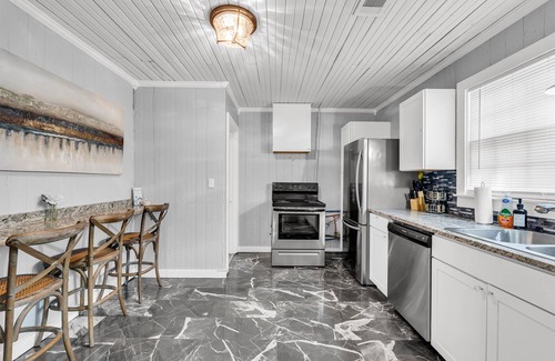 Starkville House | Mins from Campus | Cozy | King Bed