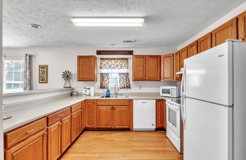 Starkville House | Mins from Campus | Spacious | King Bed