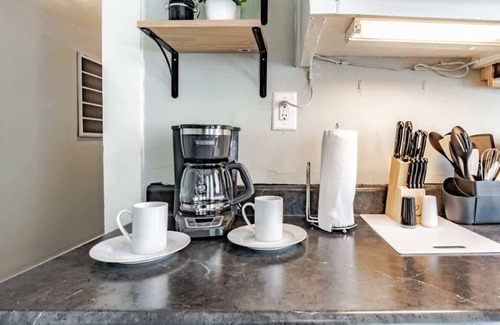 Mobile Apartment | Mins from Downtown & Dining, Dauphin Darling 2