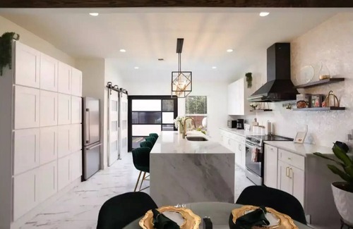 Edison House | Mins from downtown, SA airport & SA Zoo