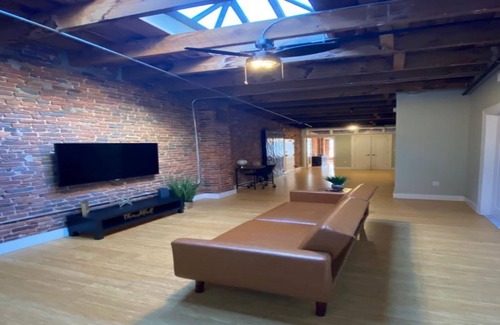 Downtown Baltimore Apartment | Mins from Inner Harbor & Stadiums