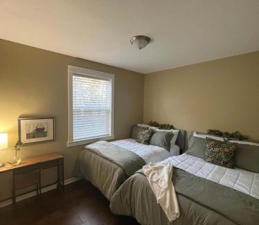 Indianapolis House | Mins to Downtown & Raceway Rookwood Retreat 2