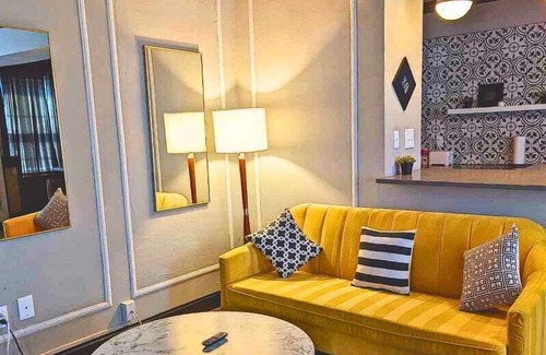 Shaw Apartment | Mins to Forest Park, Botanical Garden|W&D+Parking