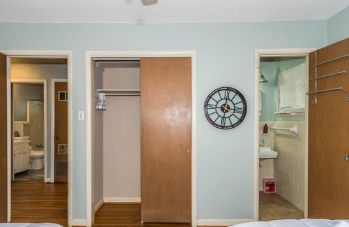 Little Rock House | Mins to Zoo, Hospital & UA - Broadmoor Bungalow