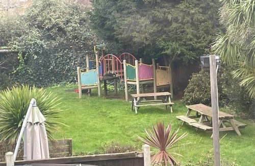 Minster Bed & Breakfast | Minster Meze & Grill BNB