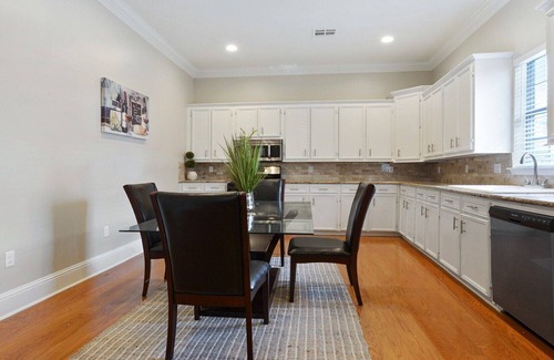 Esplanade Ridge House | Minutes away from French Quarter! GREATER NOLA 3BD HOME