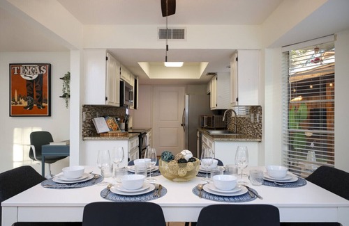 North San Antonio - SAT House | Minutes from airport, hot tub, pool, mini golf, game room