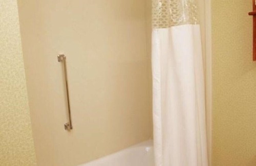 Quad Cities House | MINUTES FROM QUAD CITY INTERNATIONAL AIRPORT
