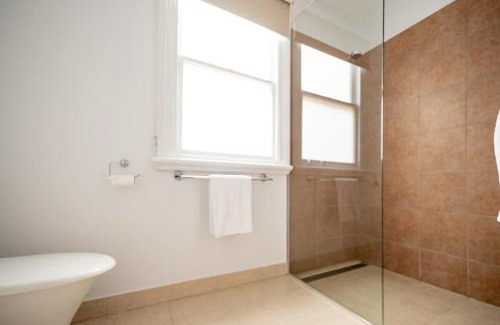 West Launceston House | Minutes from the CBD Cafes and Cataract Gorge