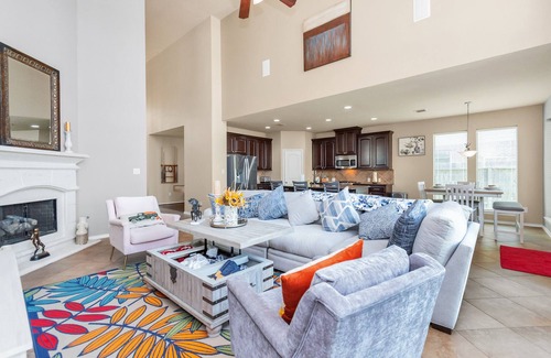 Cypress House | MINUTES FROM THE PREMIUM OUTLETS* LARGE 5 BEDROOMS