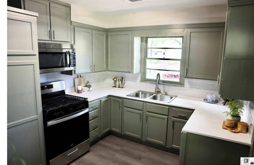 Monroe House | Minutes from ULM Charming 3-bedroom house with WiFi in peaceful North Monroe