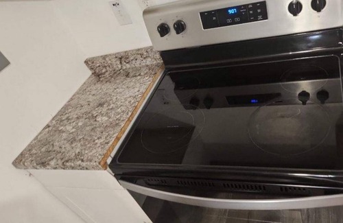 North Northwest Pensacola Apartment | Minutes from UWF! 25 min from PensacolaBeach 15 min to Downtown Pensacola !