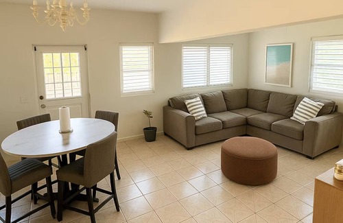 Capaez House | Minutes to EVERYTHING! Gated home! AC in all rooms!