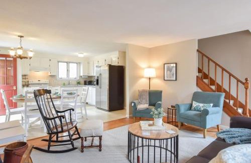 Eastham House | Minutes to Oceanside Beaches