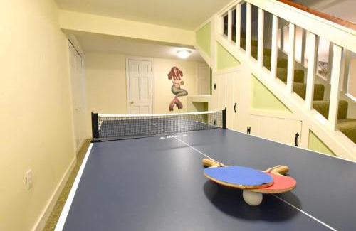 Eastham House | Minutes to Oceanside Beaches
