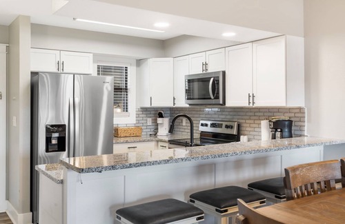 Indian Point Condo | Minutes to SDC! Lakefront Condo with Free Boat Launch & Parking!