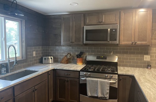 Lewiston House | Minutes to town or very peaceful woods retreat! Close to trails and golf.