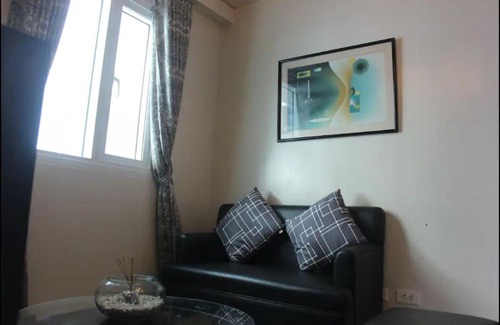 Legazpi Village Apartment | MiO Suites - The Beacon