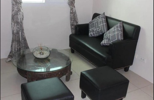 Legazpi Village Apartment | MiO Suites - The Beacon