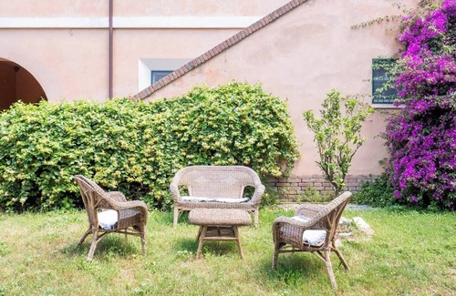 Monte dell'Ara-Valle Santa Apartment | “Mirella & Patrick B&B — Your Roman Home Away from Home”