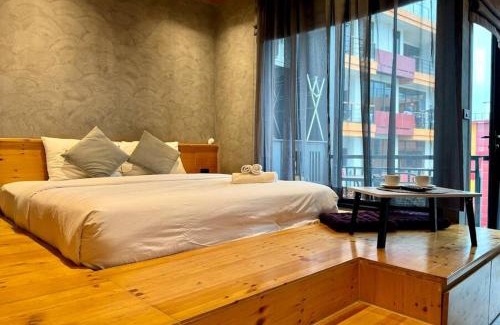 Nai Harn Apartment | Mira Naiharn, Minimalist Design & Mountain View at Relife Windy