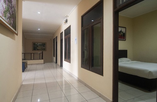 Denpasar Timur Hotel | Miraa Guest House & Resto