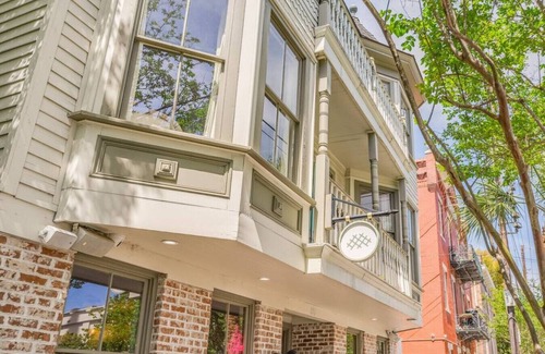 Historic Downtown Savannah Condo | Mirabelle Suite 1 - Sleeps 4 in the Heart of Historic Savannah