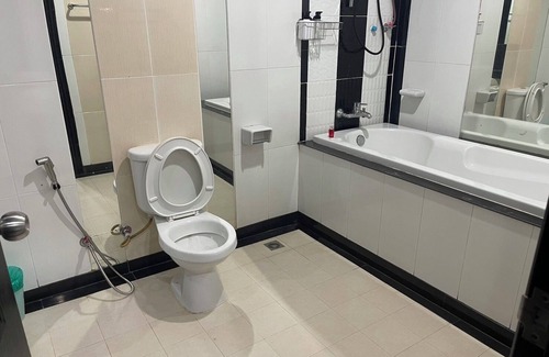 Pak Nakhon Hotel | Miracle Moon Resident