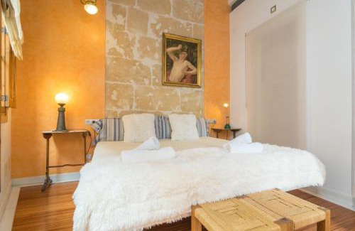 Old Town House | Miraclet - ADULTS ONLY