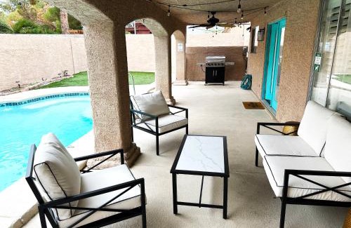 Las Vegas House | Mirage Pool House - Heart of LV, Swimming Pool, Games, heavenly relaxation