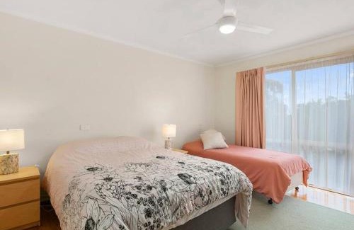 Cowes House | Miramar Red Rocks