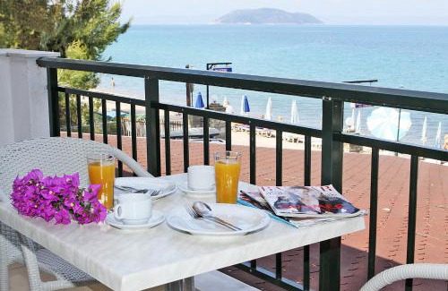 Paradhisos Apartment | Miramare Hotel