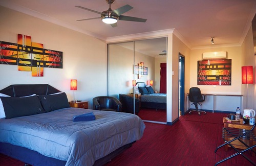Whyalla Hotel | Mirambeena Motel